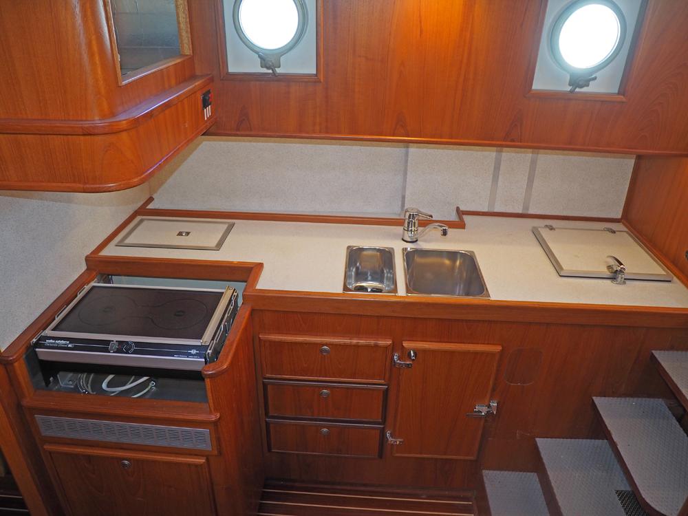 Saloon, Accommodation